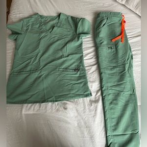 Figs jade scrub top/ pants xxs top/xxs petite pants